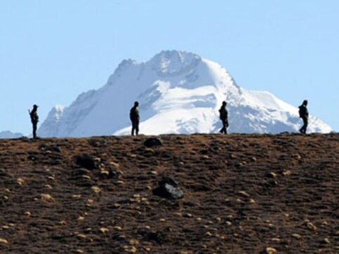Xi sweet-talks Modi, India draws firm line on Ladakh border Xi sweet-talks Modi, India draws firm line on Ladakh border
