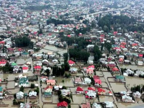 J&K floods: Wait before you donate, here's how you can catch frauds J&K floods: Wait before you donate, here's how you can catch frauds