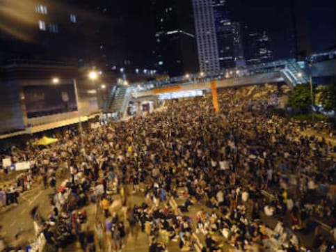Umbrella revolution: Protesters spend peaceful night in Hong Kong Umbrella revolution: Protesters spend peaceful night in Hong Kong