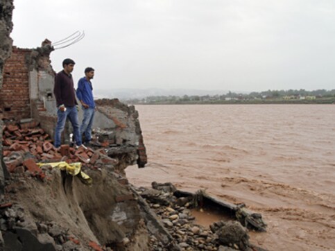 Jharkhand govt announces Rs 5 crore aid for flood-hit Jammu and Kashmir Jharkhand govt announces Rs 5 crore aid for flood-hit Jammu and Kashmir