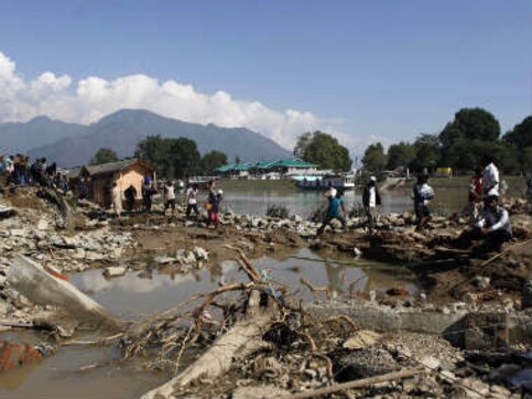 As epidemic fears loom, Kashmir poised to become India's 'Katrina' As epidemic fears loom, Kashmir poised to become India's 'Katrina'