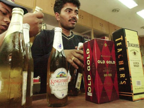 Kerala govt files affidavit in High Court over 'vow' on liquor prohibition Kerala govt files affidavit in High Court over 'vow' on liquor prohibition