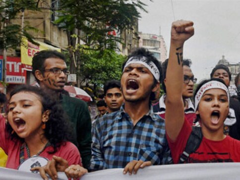 JU police lathicharge: West Bengal governor extends 'moral support' to protesters
