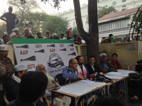 Delhi: AAP demands Rs 1 cr compensation for constable Jagbir's kin Delhi: AAP demands Rs 1 cr compensation for constable Jagbir's kin