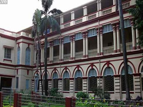 Kolkata: Jadavpur University VC returns to office after a month