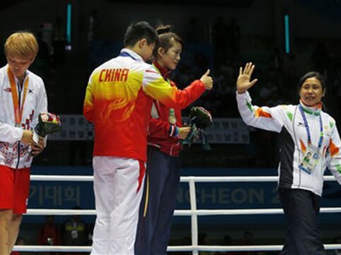 Sarita Devi apologises to AIBA for Asian Games protest Sarita Devi apologises to AIBA for Asian Games protest