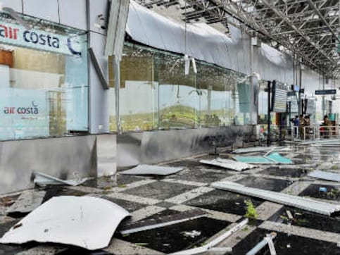 Cyclone Hudhud: With essential supplies in place, Vizag limps back to life Cyclone Hudhud: With essential supplies in place, Vizag limps back to life