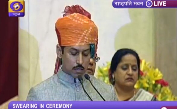 Govt open to consider allowing FM radios to broadcast news Govt open to consider allowing FM radios to broadcast news