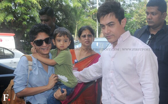 Arpita Khan ki shaadi: Aamir, Katrina, Priyanka, KJo make a beeline at the airport Arpita Khan ki shaadi: Aamir, Katrina, Priyanka, KJo make a beeline at the airport