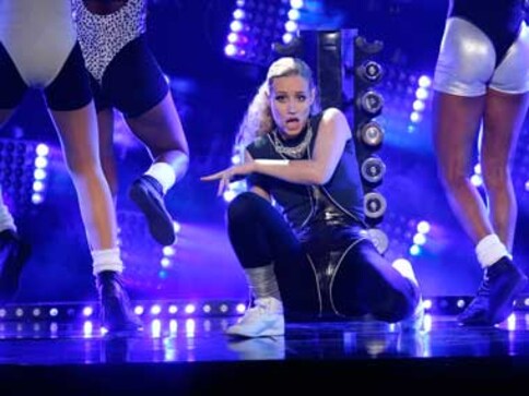 Divas dominate: Taylor Swift, Lorde, Iggy Azaela rock American Music Awards Divas dominate: Taylor Swift, Lorde, Iggy Azaela rock American Music Awards