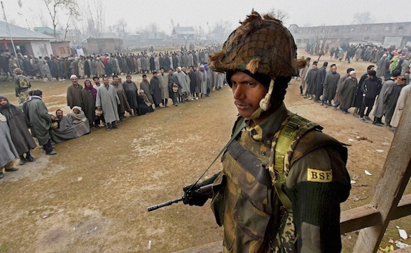 Photos: Jammu and Kashmir ignores separatists calls for boycotting polls Photos: Jammu and Kashmir ignores separatists calls for boycotting polls