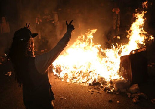 Ferguson shooting: 12 buildings torched as protests intensify Ferguson shooting: 12 buildings torched as protests intensify