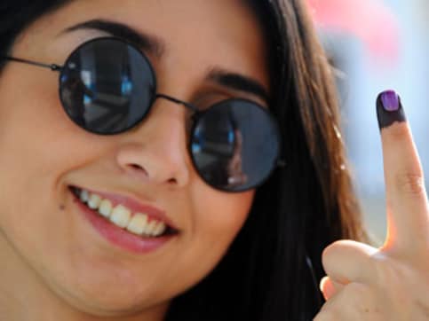 Transition to democracy: Tunisia holds first free presidential election Transition to democracy: Tunisia holds first free presidential election