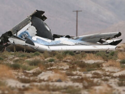 Virgin Galactic's first commercial spaceship crashes, one pilot killed Virgin Galactic's first commercial spaceship crashes, one pilot killed