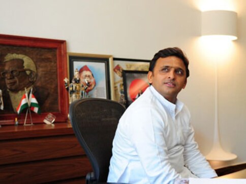 Akhilesh Yadav vs Narendra Modi: What the PM can do, the UP CM can do better Akhilesh Yadav vs Narendra Modi: What the PM can do, the UP CM can do better