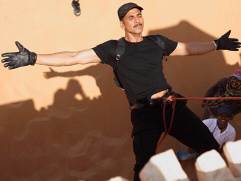 Akshay gives a sneak peek at behind-the-scene action on the sets of Baby Akshay gives a sneak peek at behind-the-scene action on the sets of Baby
