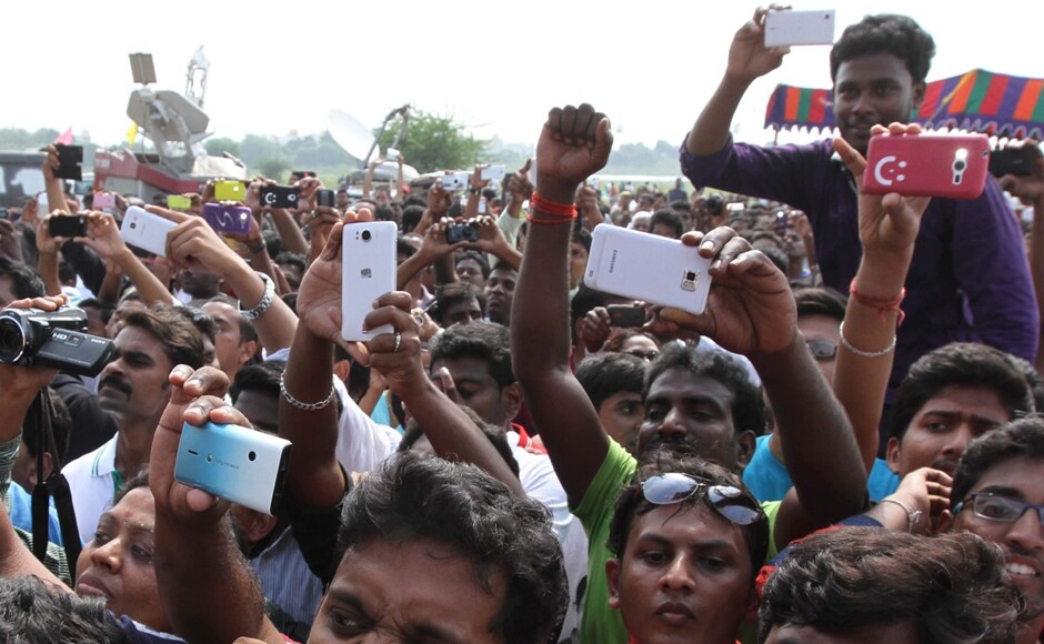 A huge crowd gathered to watch the Haasan wield the broom. Firstpost A huge crowd gathered to watch the Haasan wield the broom. Firstpost