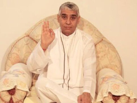 Police charges godman Rampal with sedition, continues operation to arrest him Police charges godman Rampal with sedition, continues operation to arrest him