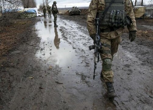 Kiev, rebels exchange POWs; trains, buses to Crimea suspended Kiev, rebels exchange POWs; trains, buses to Crimea suspended