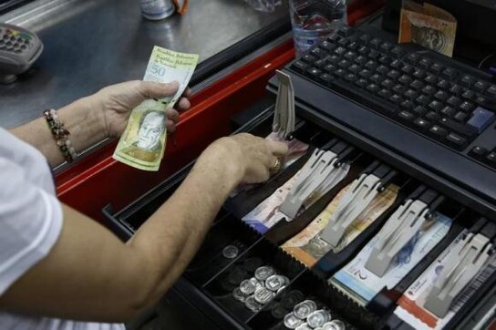 Venezuela currency controls make Scotch cheap as milk, syringes go short Venezuela currency controls make Scotch cheap as milk, syringes go short