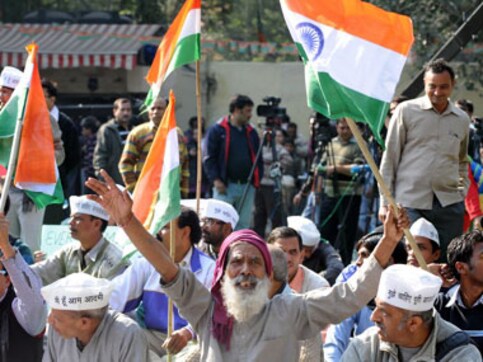 AAP activists protest and burn effigies of Punjab CM, son over Moga bus case AAP activists protest and burn effigies of Punjab CM, son over Moga bus case