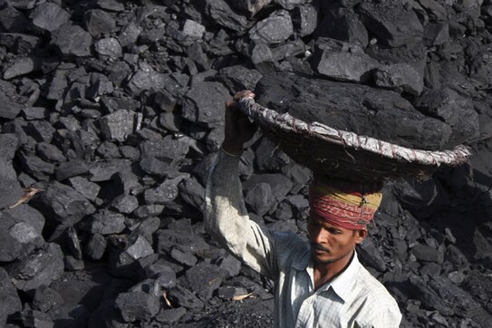 Govt targeting Rs 1.47 lakh crore revenue from coal block auction Govt targeting Rs 1.47 lakh crore revenue from coal block auction