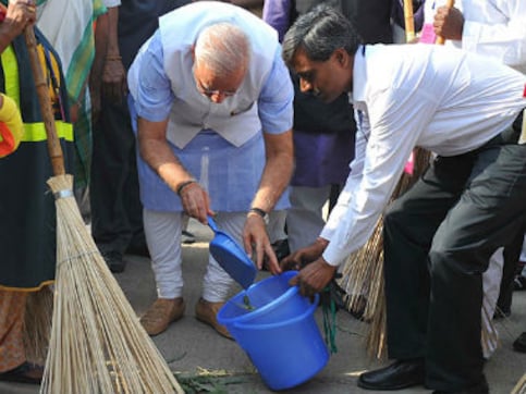 Swachh Bharat fail: Maybe PM Modi needs to convince his ministers first Swachh Bharat fail: Maybe PM Modi needs to convince his ministers first