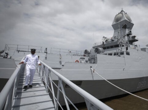 Navy holds drill to test readiness for dealing with tsunamis Navy holds drill to test readiness for dealing with tsunamis