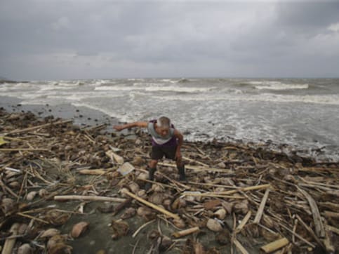 Tropical storm Jiangmi in Philippines kills 54, leaves 13 missing Tropical storm Jiangmi in Philippines kills 54, leaves 13 missing