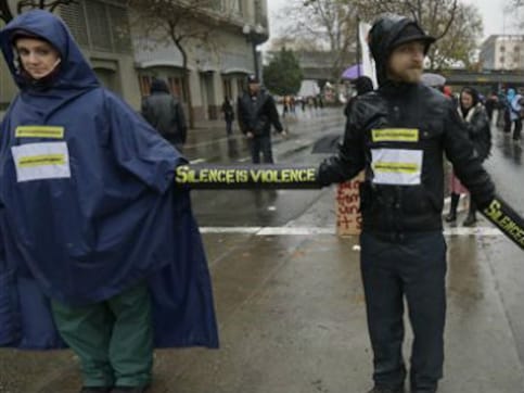 California: Protesters shut down police headquarters to protest killings California: Protesters shut down police headquarters to protest killings