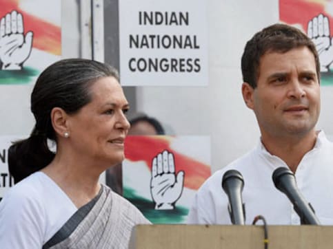 National Herald case: Delhi HC stays summons against Sonia, Rahul National Herald case: Delhi HC stays summons against Sonia, Rahul
