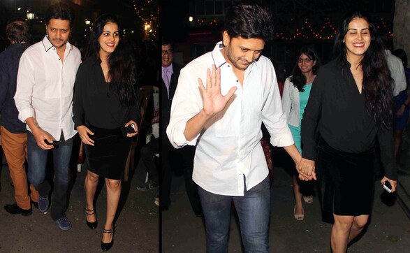 Kareena, Genelia, Riteish make fans' Christmas sweeter by showing up at midnight mass Kareena, Genelia, Riteish make fans' Christmas sweeter by showing up at midnight mass