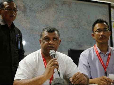 After QZ8501 goes missing, AirAsia CEO Tony Fernandes searches for right words After QZ8501 goes missing, AirAsia CEO Tony Fernandes searches for right words