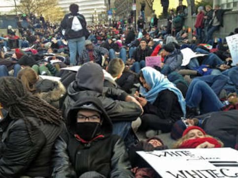 NY to Washington: Thousands march across US to protest police killings NY to Washington: Thousands march across US to protest police killings
