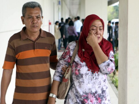 AirAsia QZ8501: Lost jet's request for new path was denied in crowded skies AirAsia QZ8501: Lost jet's request for new path was denied in crowded skies