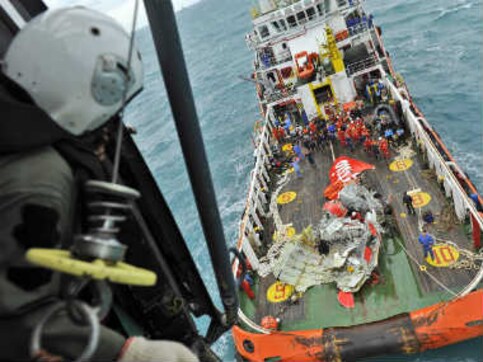 AirAsia QZ8501 crash: Divers find both black boxes, one retrieved from the sea AirAsia QZ8501 crash: Divers find both black boxes, one retrieved from the sea