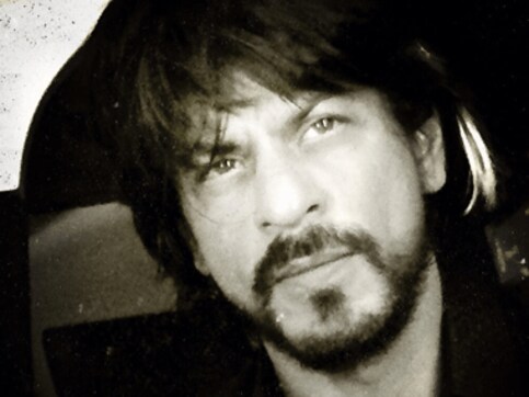 #5YearsOfSRKonTwitter: Five things that SRK did on Twitter in 2014 #5YearsOfSRKonTwitter: Five things that SRK did on Twitter in 2014