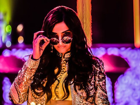 Costume trail: what Dolly ki Doli's wardrobe tells you about Sonam and gang Costume trail: what Dolly ki Doli's wardrobe tells you about Sonam and gang