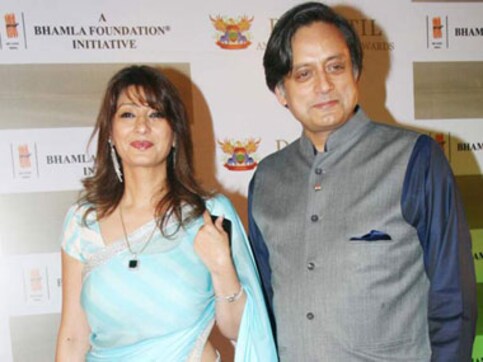 Kerala Opposition demands Shashi Tharoor's resignation over Sunanda Pushkar murder case Kerala Opposition demands Shashi Tharoor's resignation over Sunanda Pushkar murder case