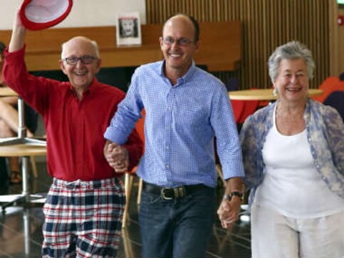 Freed Al-Jazeera reporter Peter Greste wants colleagues released from Egypt jail Freed Al-Jazeera reporter Peter Greste wants colleagues released from Egypt jail