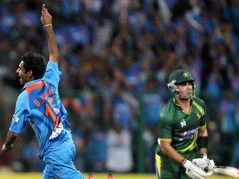 Indian pacers need to perform like Zaheer to retain World Cup: Harbhajan Indian pacers need to perform like Zaheer to retain World Cup: Harbhajan