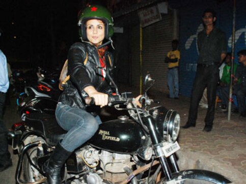 Delhi polls 2015: Gul Panag hits the road on bike, becomes an instant hit Delhi polls 2015: Gul Panag hits the road on bike, becomes an instant hit