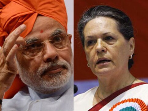 Delhi polls: Modi alleges AAP, Congress pact as Sonia calls him 'pracharak' Delhi polls: Modi alleges AAP, Congress pact as Sonia calls him 'pracharak'
