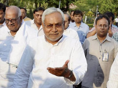 Bihar crisis: Modi govt encouraging horse-trading, alleges Nitish Kumar Bihar crisis: Modi govt encouraging horse-trading, alleges Nitish Kumar