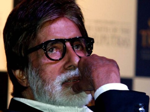 Amitabh Bachchan pens tribute for Veeru Devgan: Held a minute's silence on Chehre film set to honour him Amitabh Bachchan pens tribute for Veeru Devgan: Held a minute's silence on Chehre film set to honour him