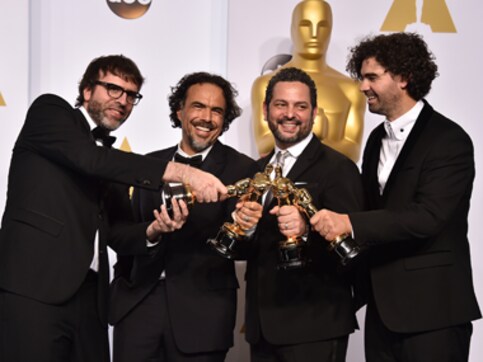 More flash, less beauty! Why Academy picked Birdman over Boyhood at Oscars 2015 More flash, less beauty! Why Academy picked Birdman over Boyhood at Oscars 2015