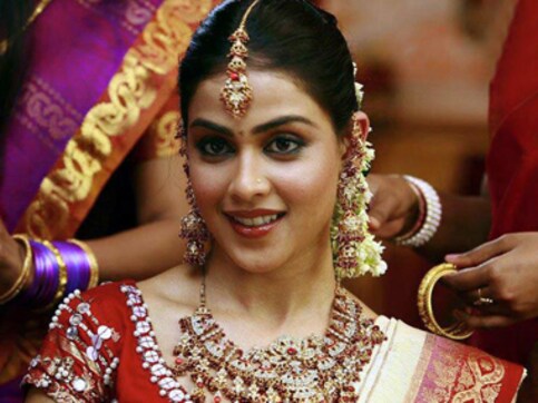 I would love to be back in Bollywood: Genelia D'Souza I would love to be back in Bollywood: Genelia D'Souza