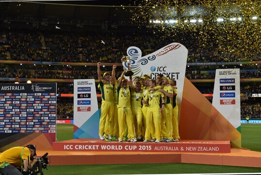 Bleary-eyed Australians celebrate World Cup win in Melbourne Bleary-eyed Australians celebrate World Cup win in Melbourne