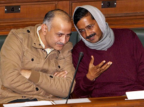 Defamation case: Kejriwal, Sisodia to appear in court on Tuesday Defamation case: Kejriwal, Sisodia to appear in court on Tuesday