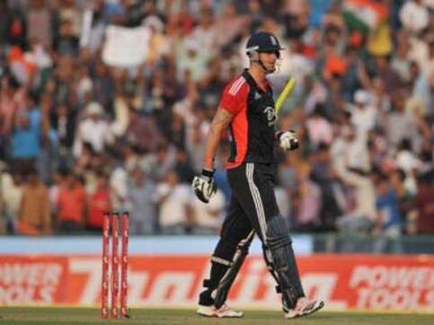 ECB chairman Colin Graves opens door to Pietersen return ECB chairman Colin Graves opens door to Pietersen return